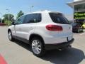 Candy White - Tiguan SE Photo No. 3