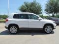 Candy White - Tiguan SE Photo No. 6