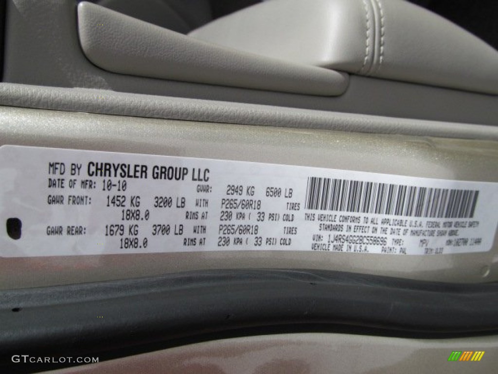 2011 Grand Cherokee Laredo X Package - White Gold Metallic / Dark Graystone/Medium Graystone photo #24