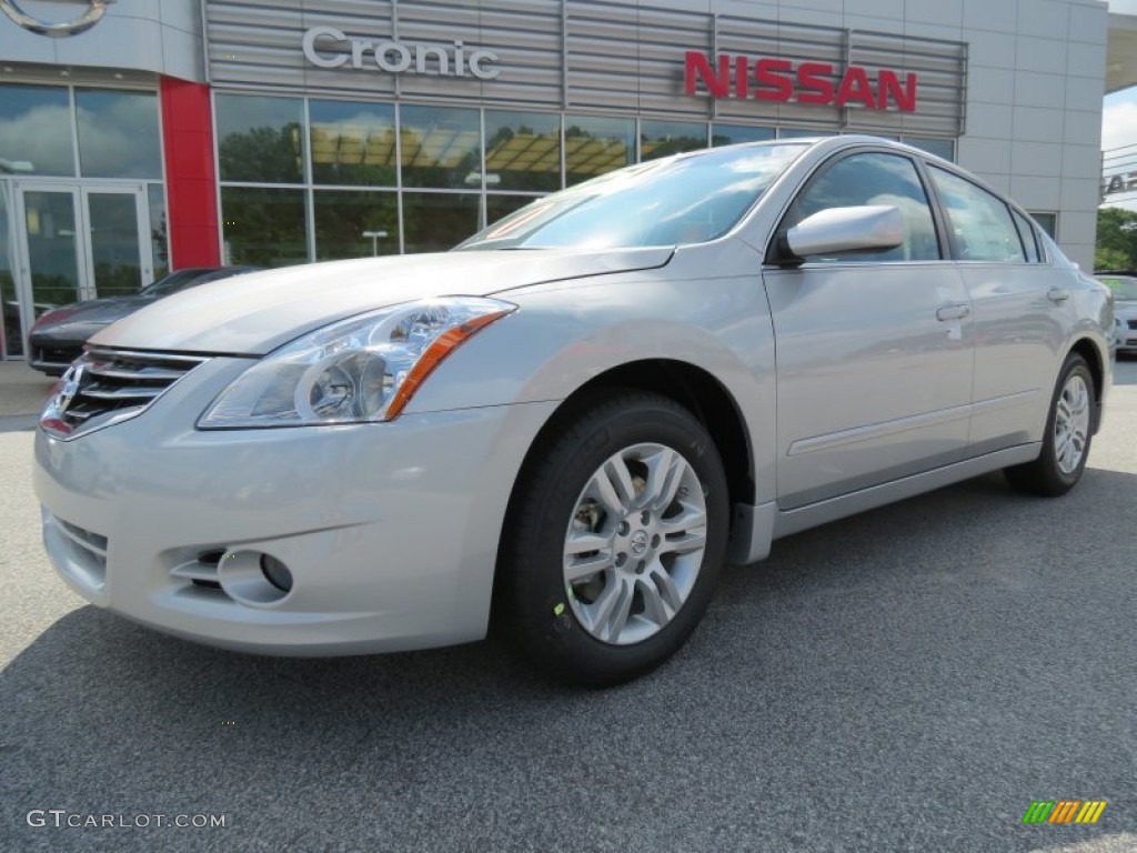 Brilliant Silver Nissan Altima