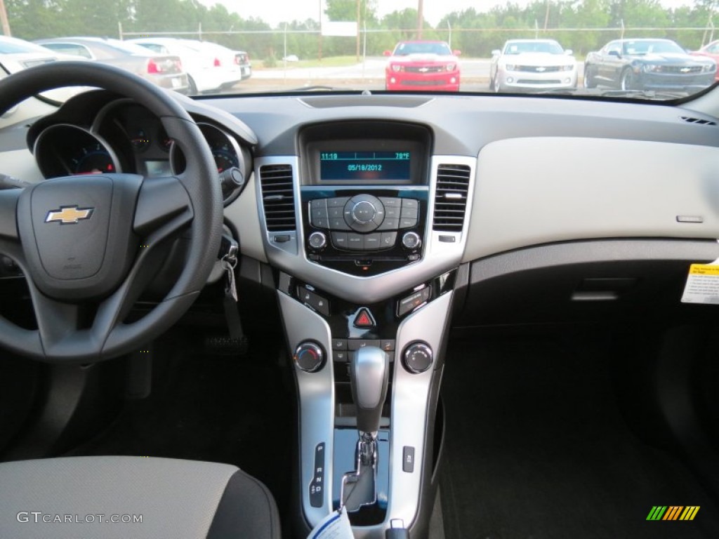 2012 Cruze LS - Autumn Red Metallic / Jet Black/Medium Titanium photo #13