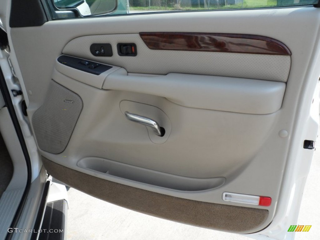 2005 Cadillac Escalade Standard Escalade Model Shale Door Panel Photo #65398554