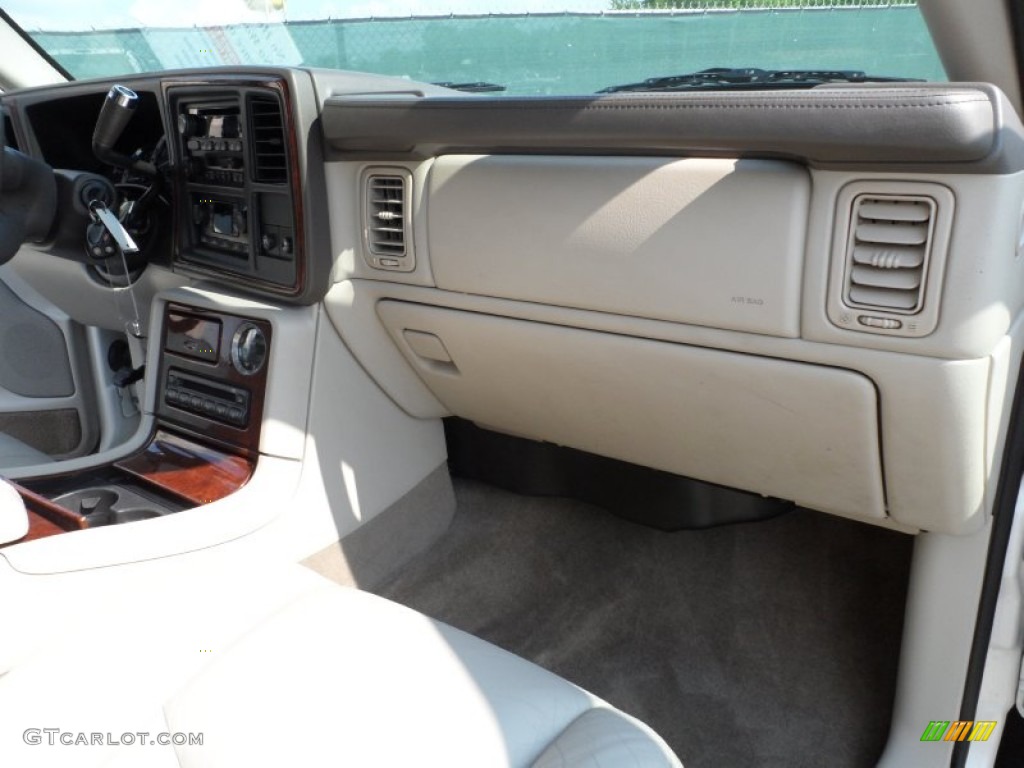 2005 Cadillac Escalade Standard Escalade Model Shale Dashboard Photo #65398563