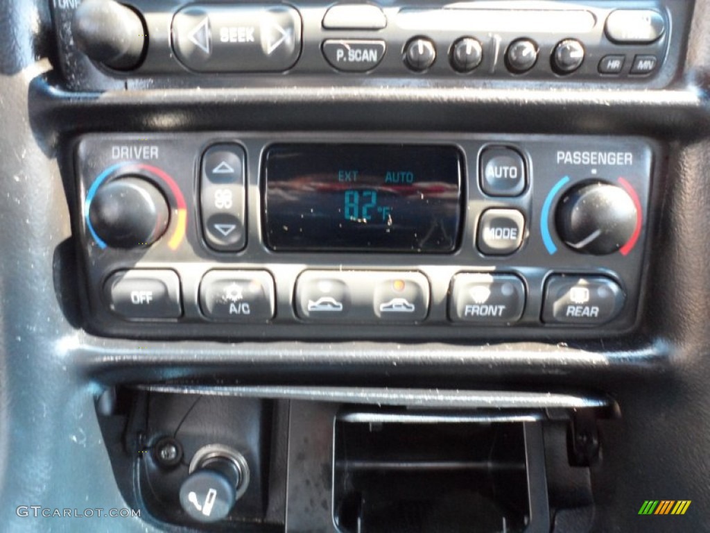 2001 Chevrolet Corvette Z06 Controls Photo #65399028
