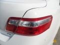 Super White - Camry SE Photo No. 16