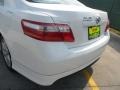 Super White - Camry SE Photo No. 20