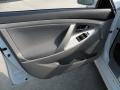 Super White - Camry SE Photo No. 30