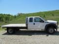 Oxford White - F550 Super Duty XL Supercab 4x4 Stake Truck Photo No. 2