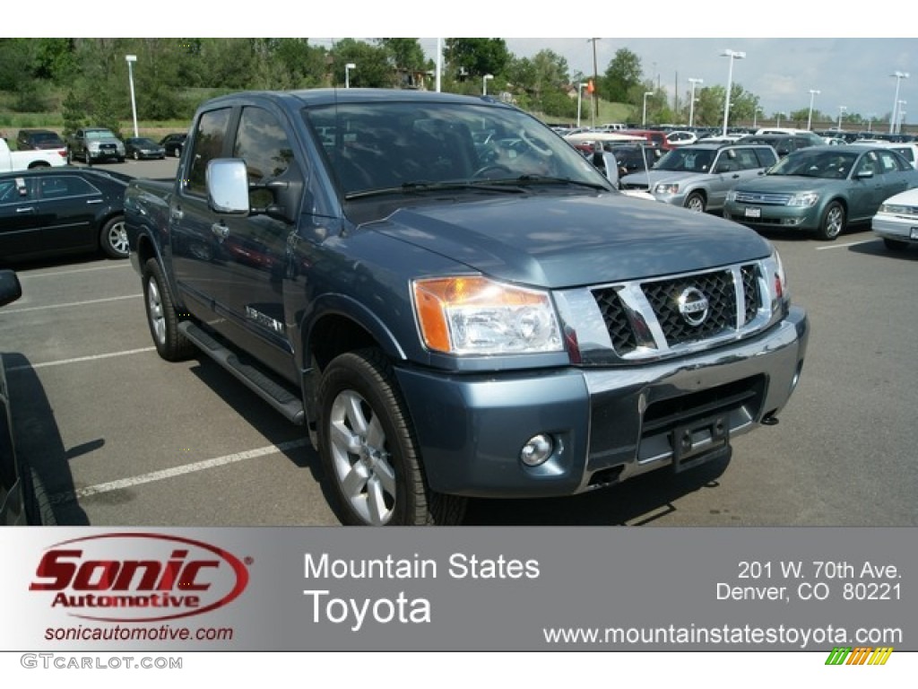 2010 Titan LE Crew Cab 4x4 - Blue Steel Metallic / Charcoal photo #1