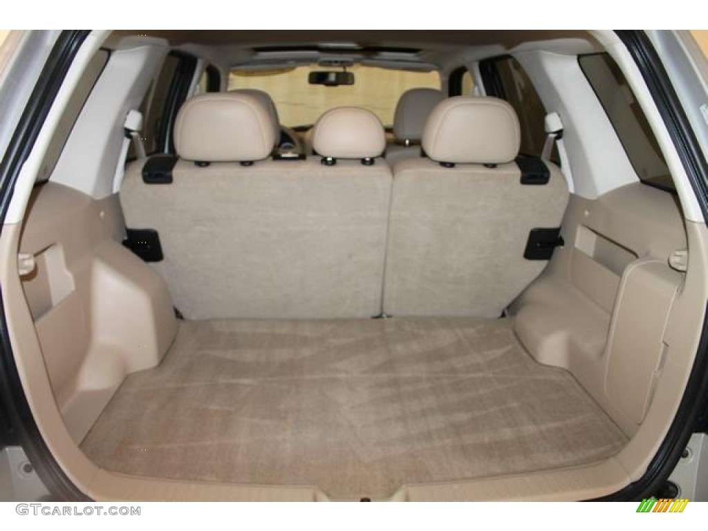 2008 Ford Escape Limited 4WD Trunk Photo #65403789