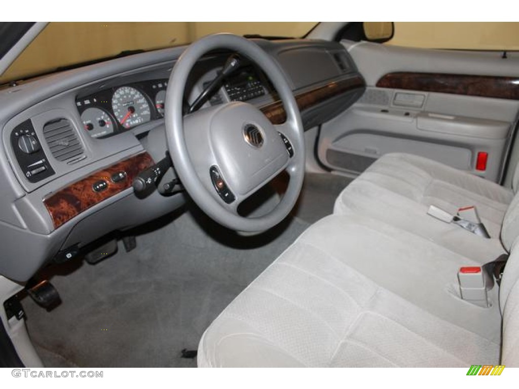 2004 Grand Marquis GS - Arizona Beige Metallic / Light Flint photo #13