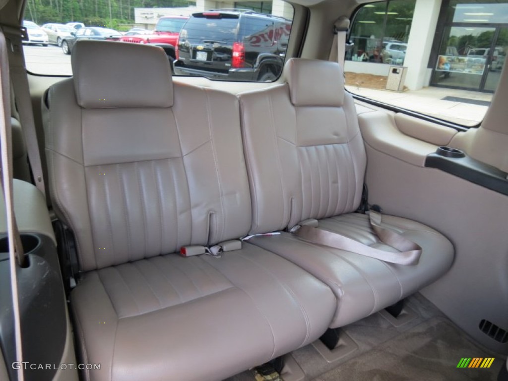 2004 Montana MontanaVision - Sport Red Metallic / Taupe photo #13