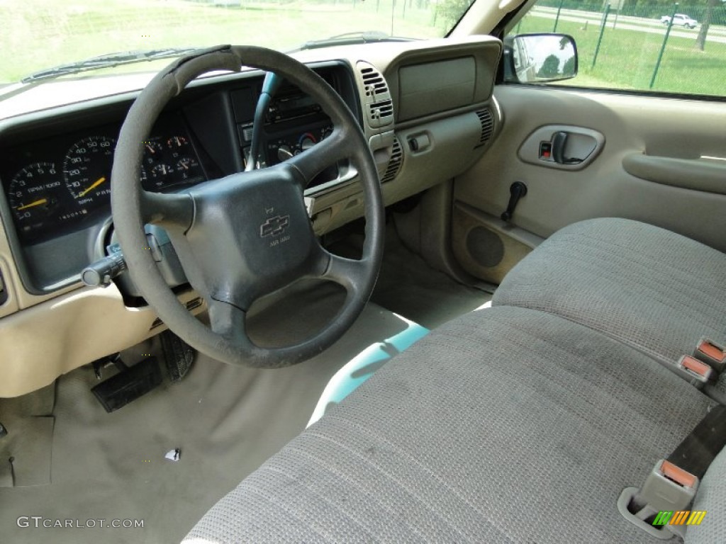 Gray Interior 1998 Chevrolet C/K C1500 Silverado Extended Cab Photo #65409419