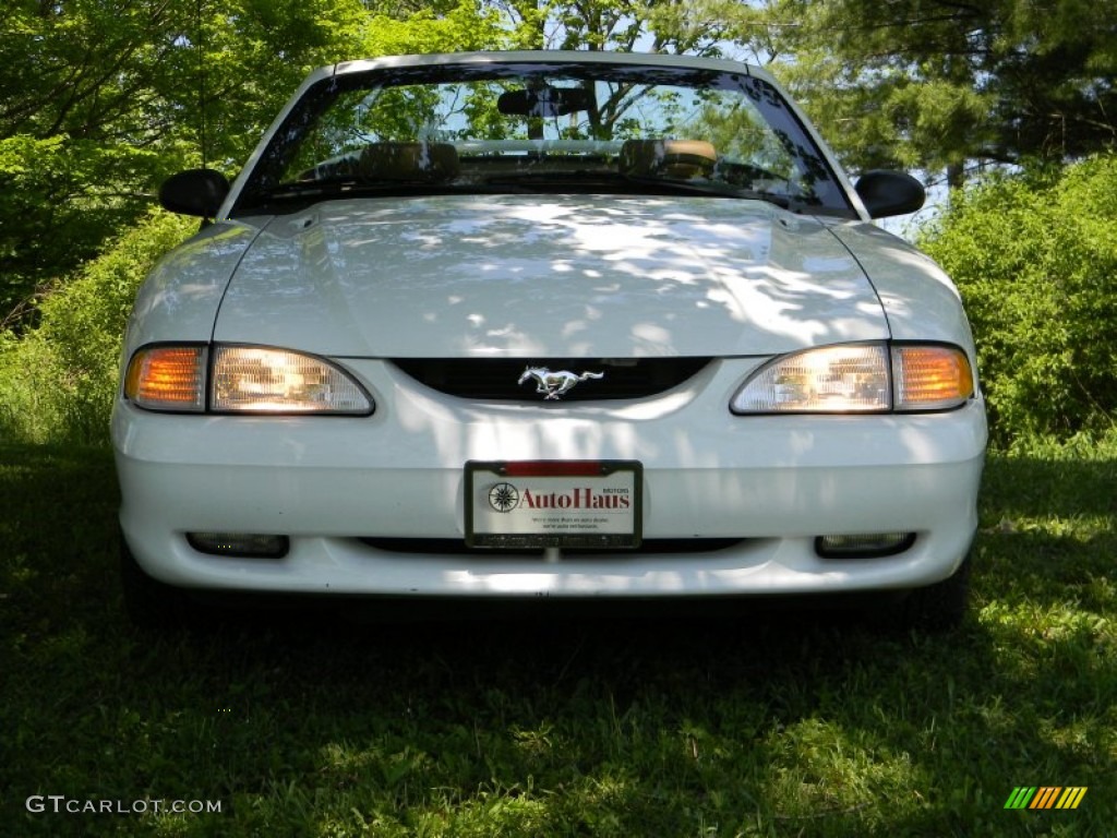 1998 Mustang GT Convertible - Ultra White / Saddle photo #11