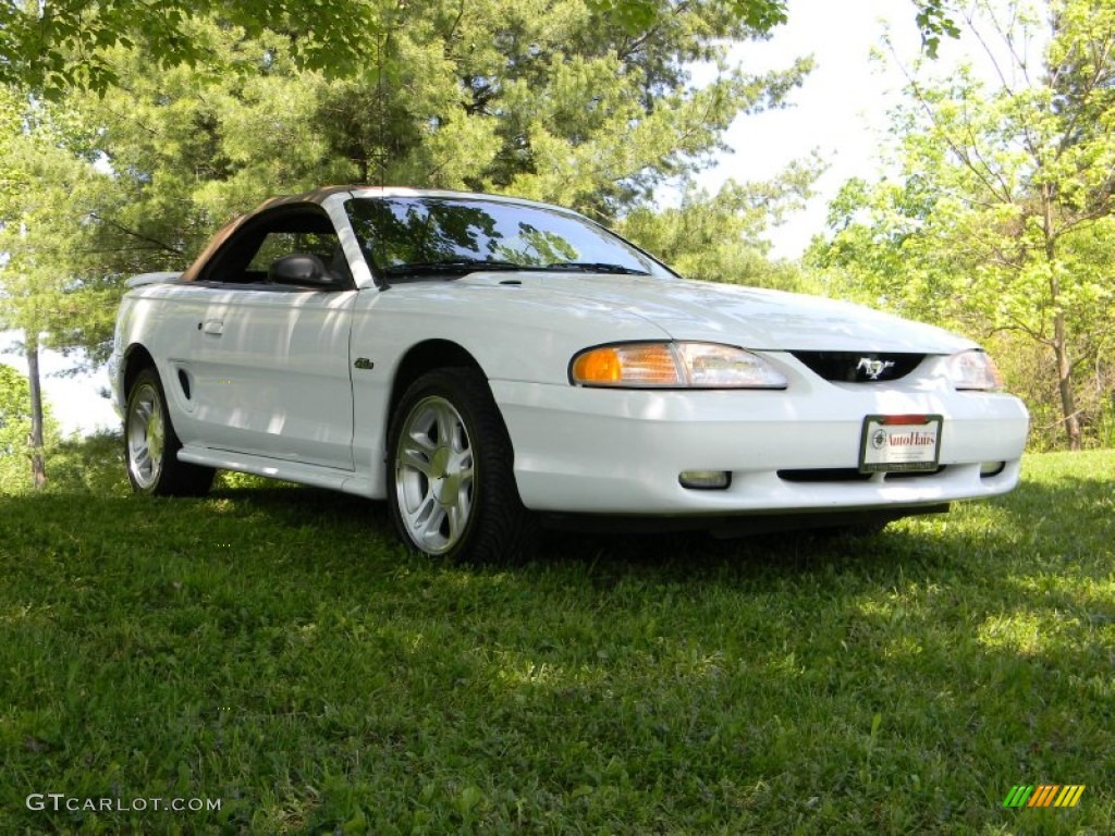 1998 Mustang GT Convertible - Ultra White / Saddle photo #18