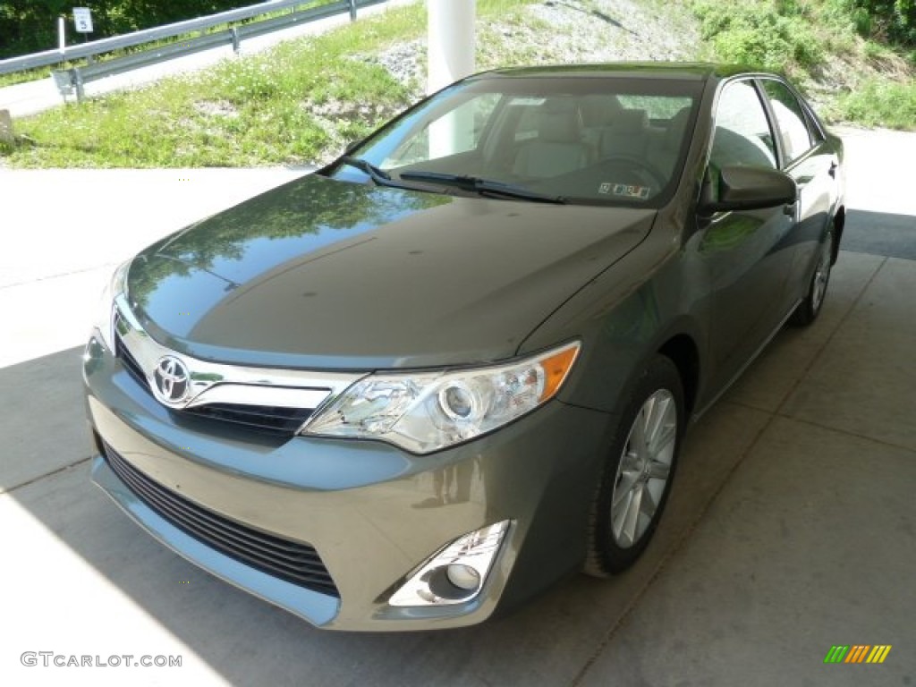 2012 Camry XLE - Cypress Green Pearl / Ivory photo #5