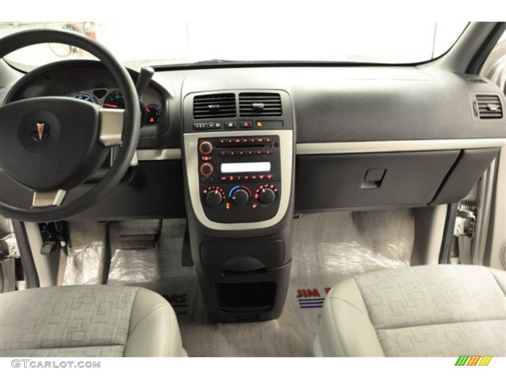 2008 Pontiac Montana SV6 Dashboard Photos