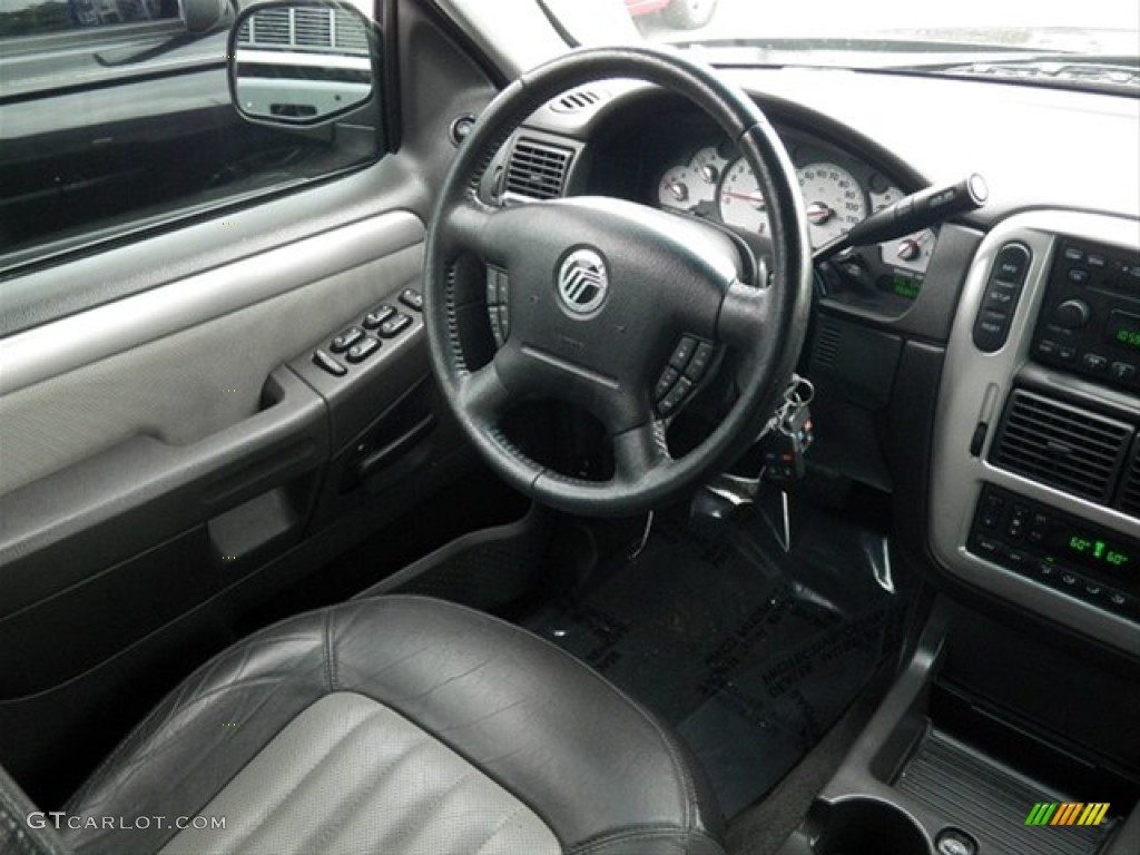 2005 Mercury Mountaineer V8 Midnight Grey Dashboard Photo #65422878