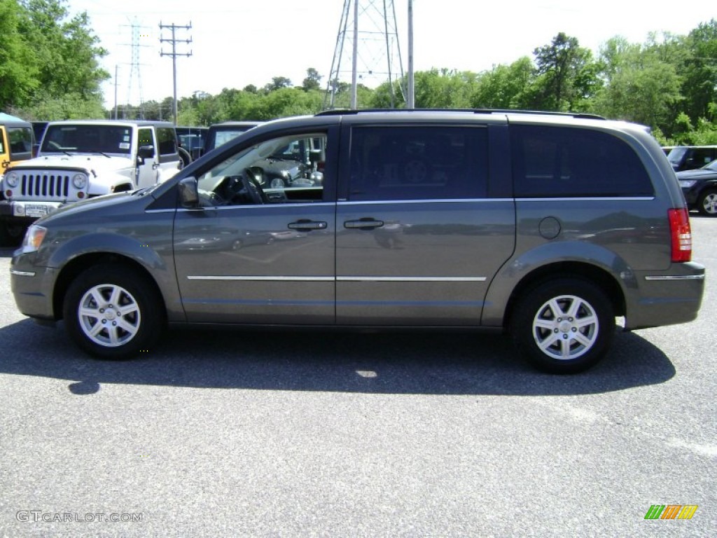 2010 Town & Country Touring - Dark Titanium Metallic / Medium Slate Gray/Light Shale photo #9