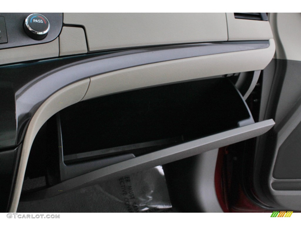 2011 Sienna V6 - Salsa Red Pearl / Bisque photo #17