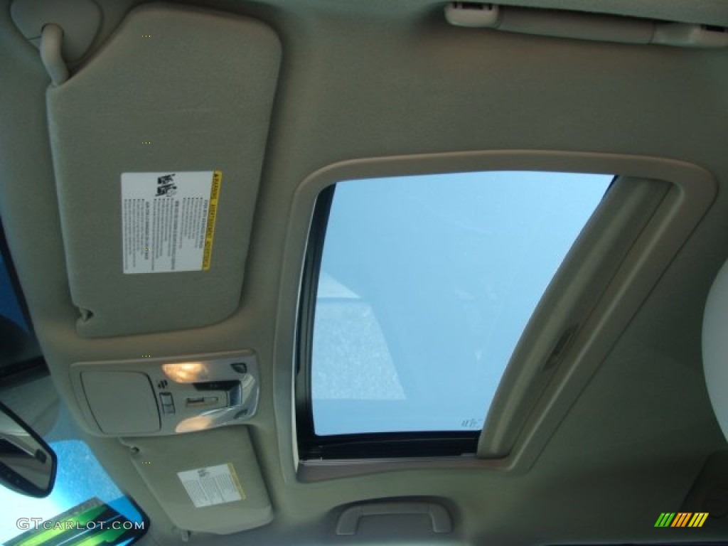 2011 Sienna XLE AWD - Super White / Bisque photo #8