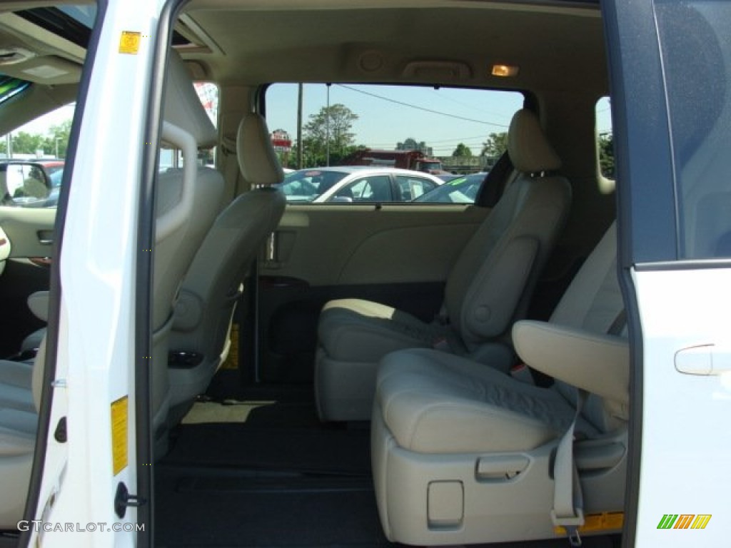 2011 Sienna XLE AWD - Super White / Bisque photo #13