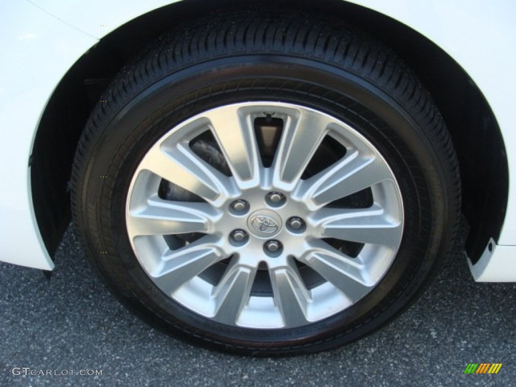 2011 Sienna XLE AWD - Super White / Bisque photo #14
