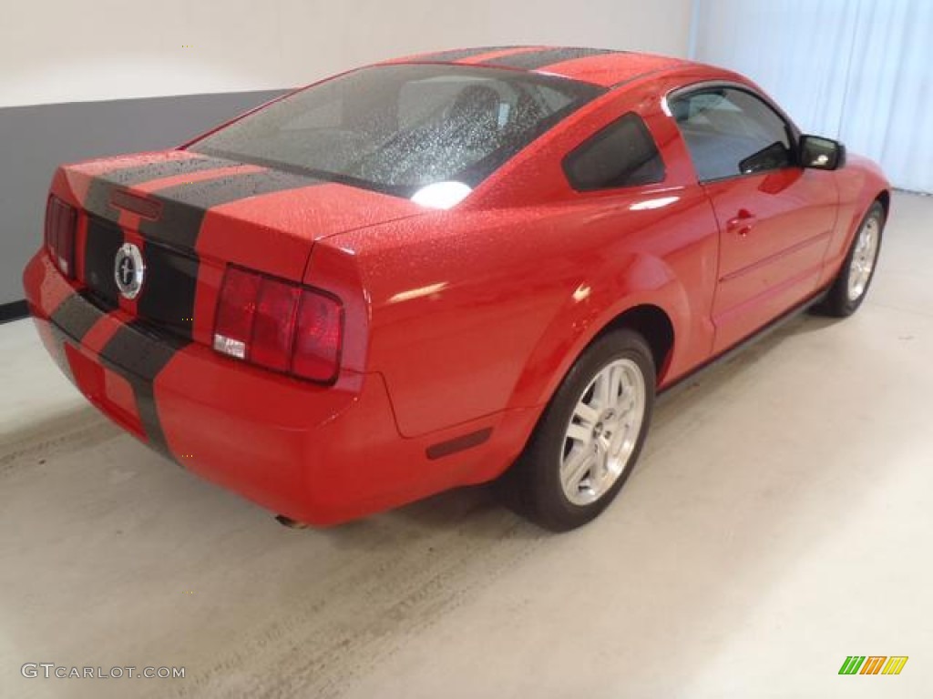 2007 Mustang V6 Deluxe Coupe - Torch Red / Dark Charcoal photo #5