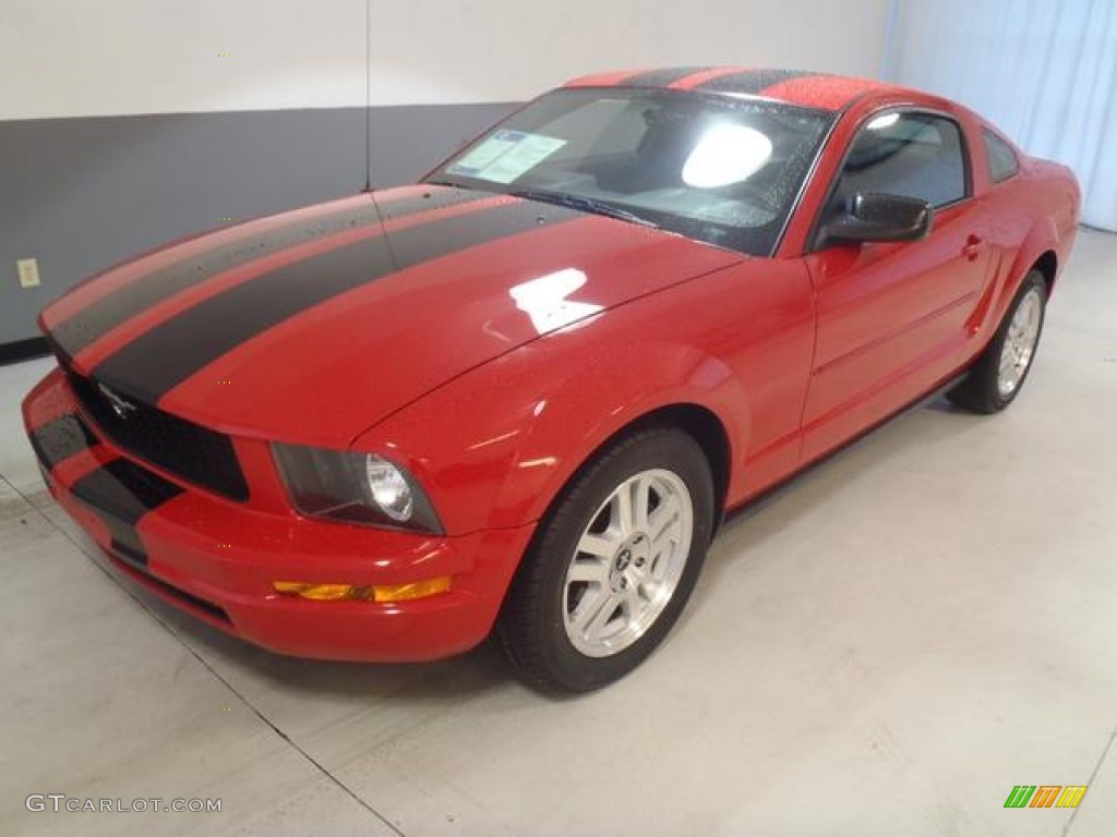 2007 Mustang V6 Deluxe Coupe - Torch Red / Dark Charcoal photo #15