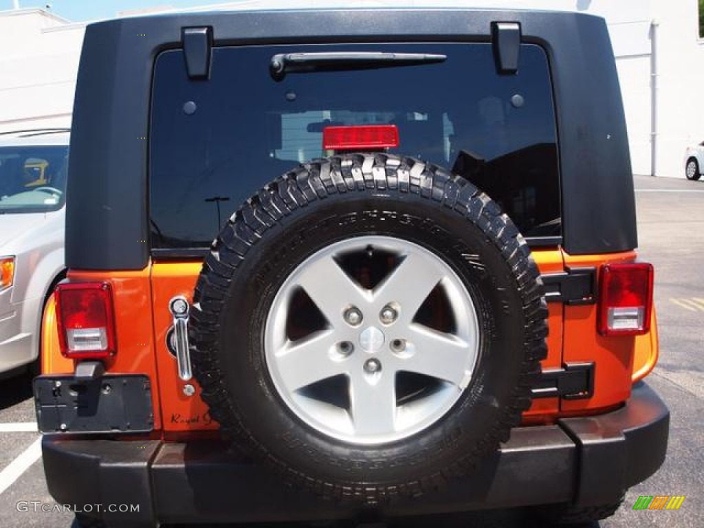 2010 Wrangler Unlimited Rubicon 4x4 - Mango Tango Pearl / Dark Slate Gray/Medium Slate Gray photo #7