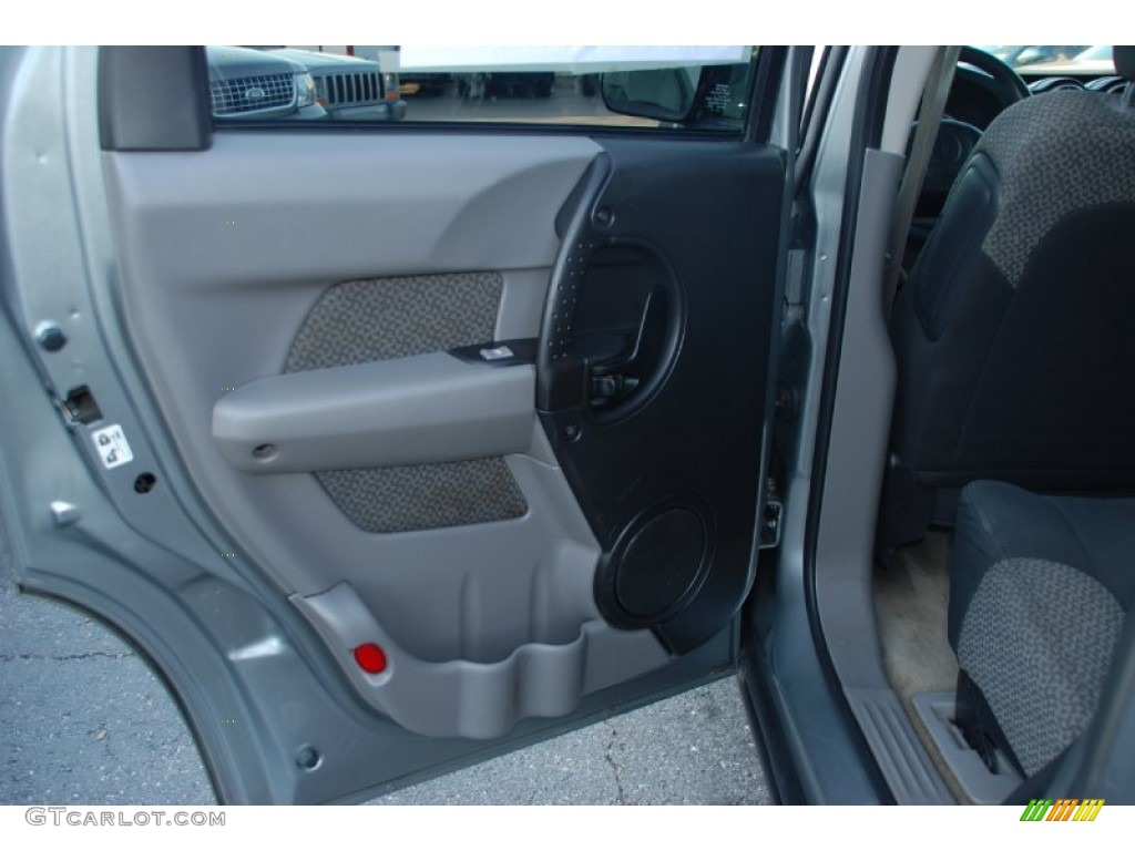2004 Pontiac Aztek AWD Dark Gray Door Panel Photo #65440788