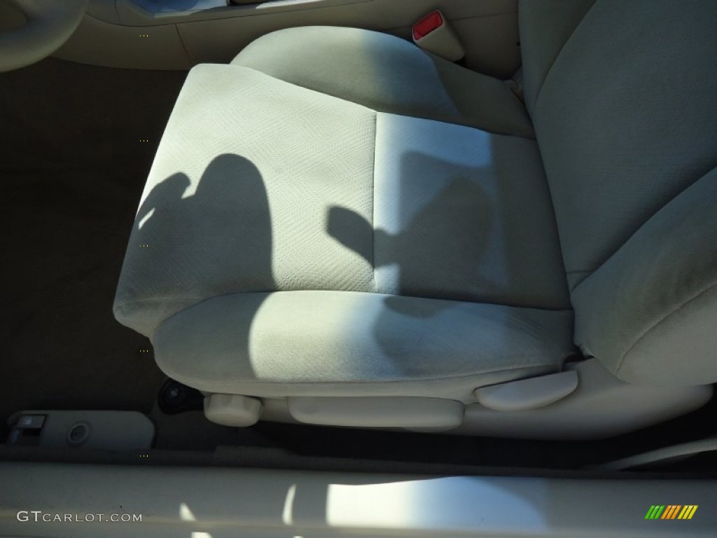 2004 Solara SE Coupe - Black / Ivory photo #17