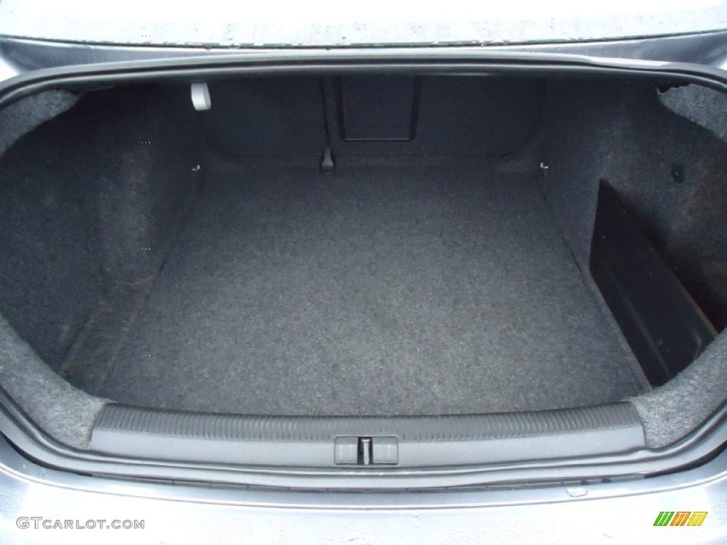 2005 Volkswagen Jetta GLS TDI Sedan Trunk Photos