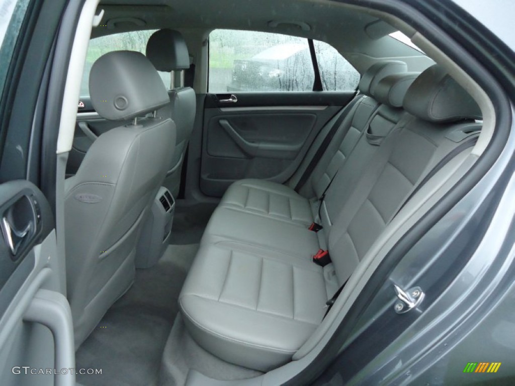 2005 Volkswagen Jetta GLS TDI Sedan Rear Seat Photo #65449927