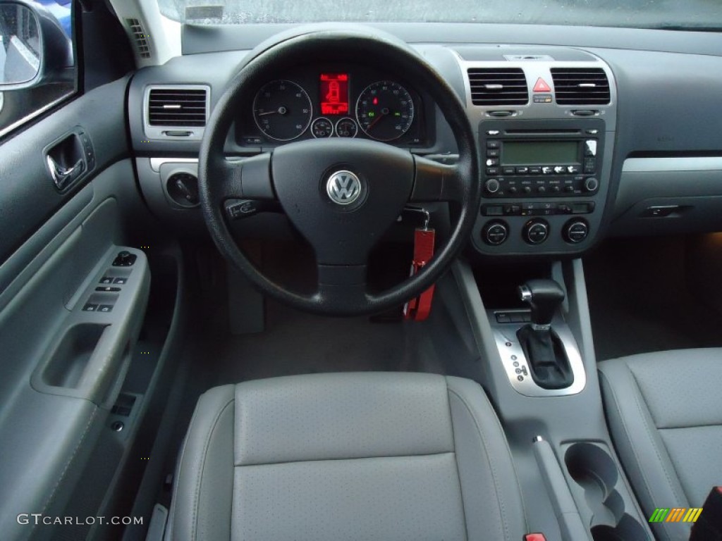 2005 Volkswagen Jetta GLS TDI Sedan Anthracite Dashboard Photo #65449936