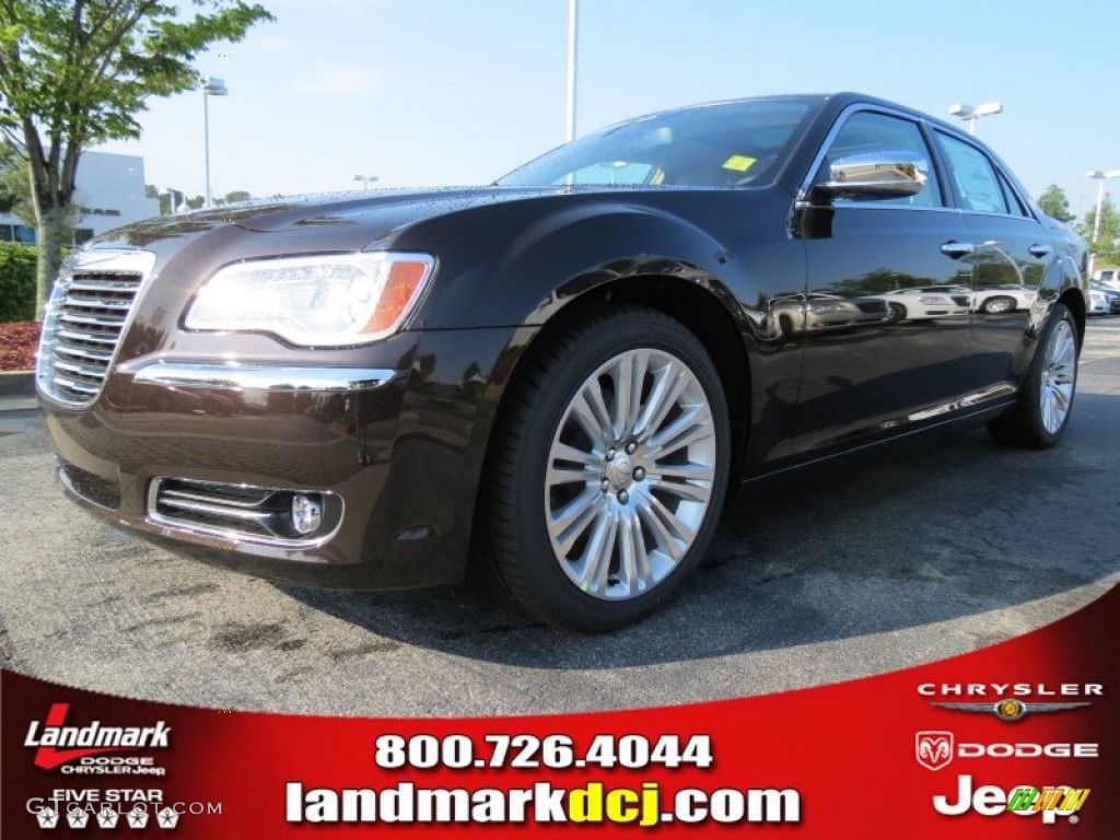 Luxury Brown Pearl Chrysler 300