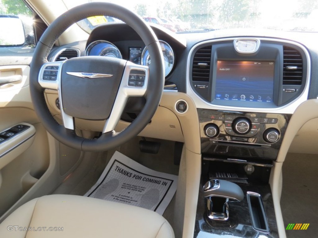 2012 300 Limited - Luxury Brown Pearl / Black/Light Frost Beige photo #9