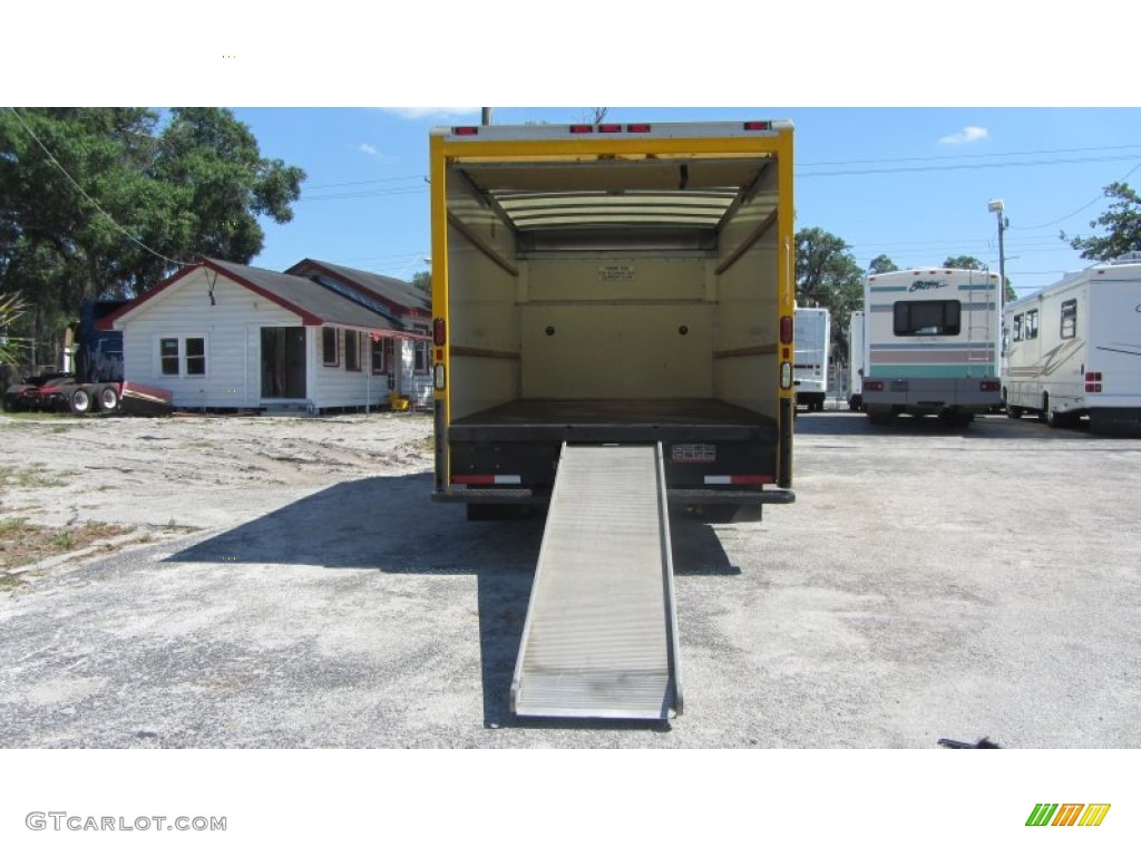 2008 E Series Cutaway E350 Commercial Moving Truck - Yellow / Medium Flint photo #27