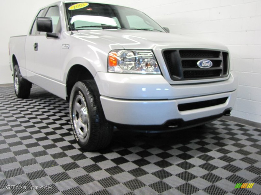 2007 F150 STX SuperCab 4x4 - Silver Metallic / Medium Flint photo #1