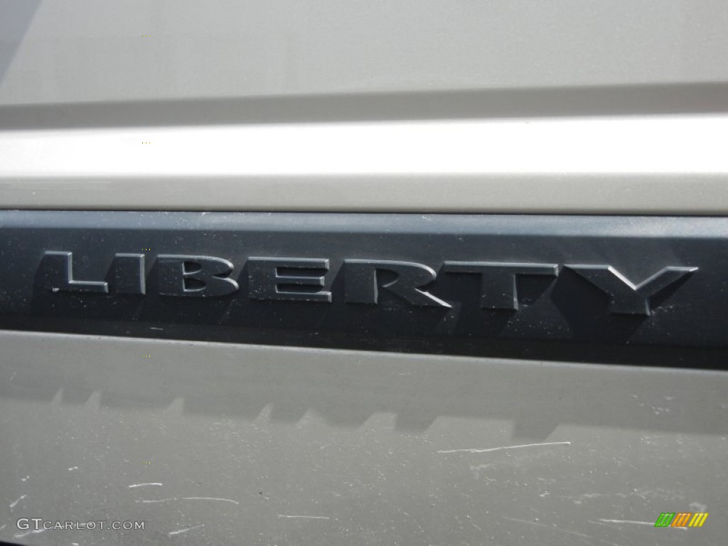 2011 Liberty Sport - Light Sandstone Metallic / Pastel Pebble Beige photo #9