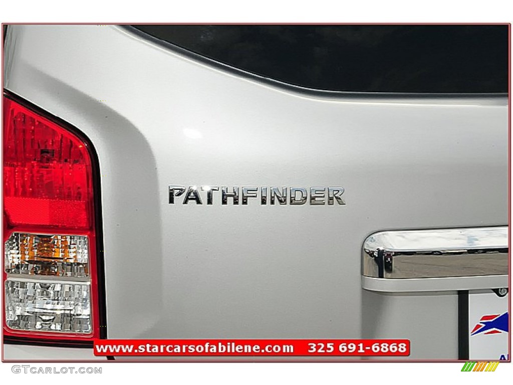2010 Pathfinder SE - Silver Lightning Metallic / Graphite photo #4