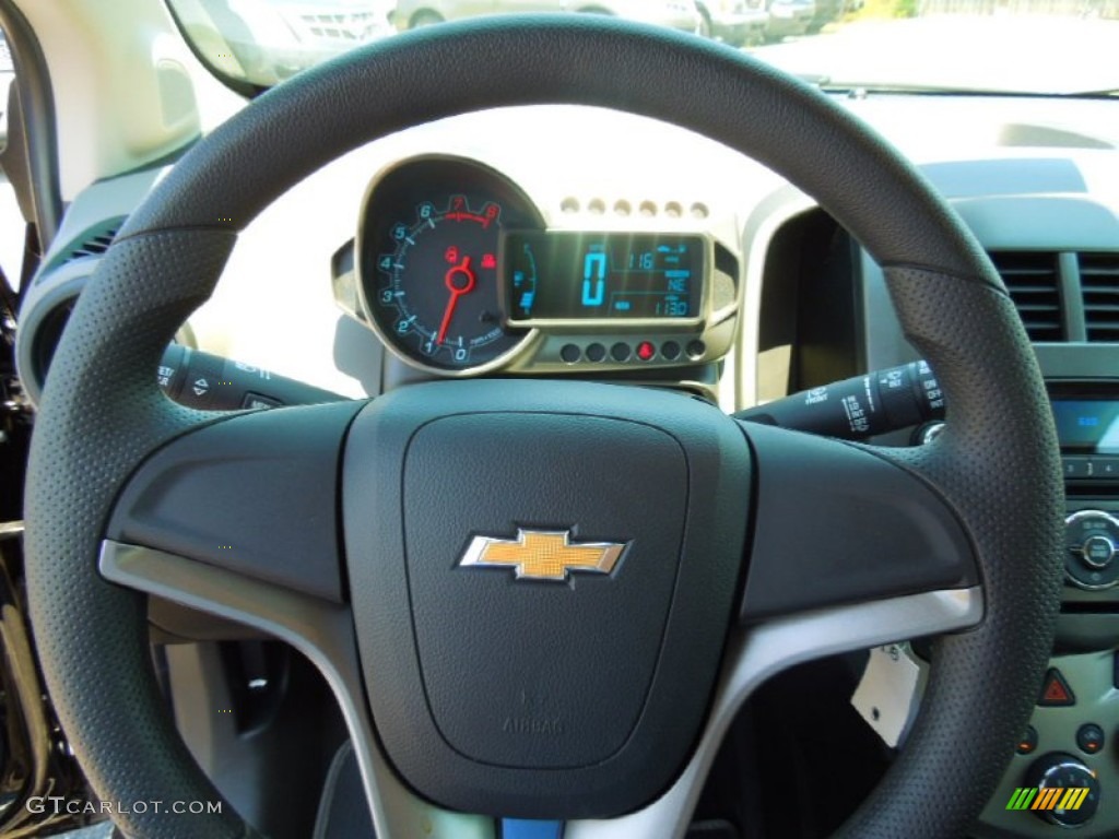 2012 Chevrolet Sonic LS Hatch Wheel Photos