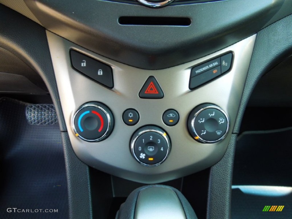 2012 Chevrolet Sonic LT Hatch Controls Photo #65475055