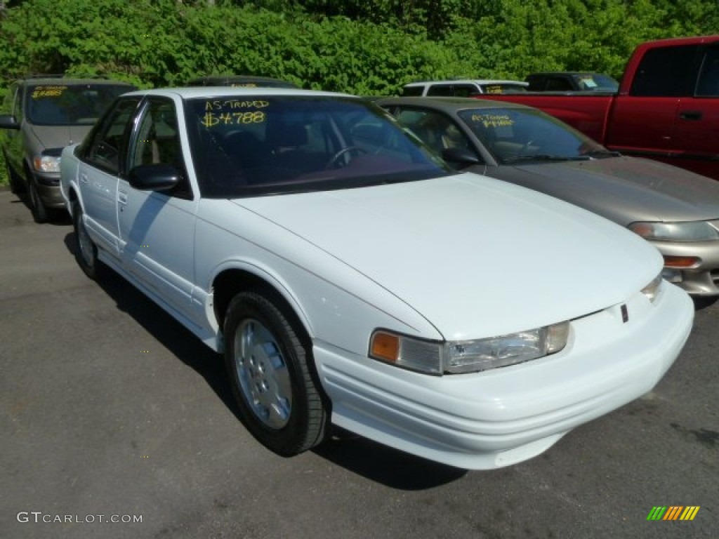 1995 Cutlass Supreme S Sedan - White / Dark Red photo #1