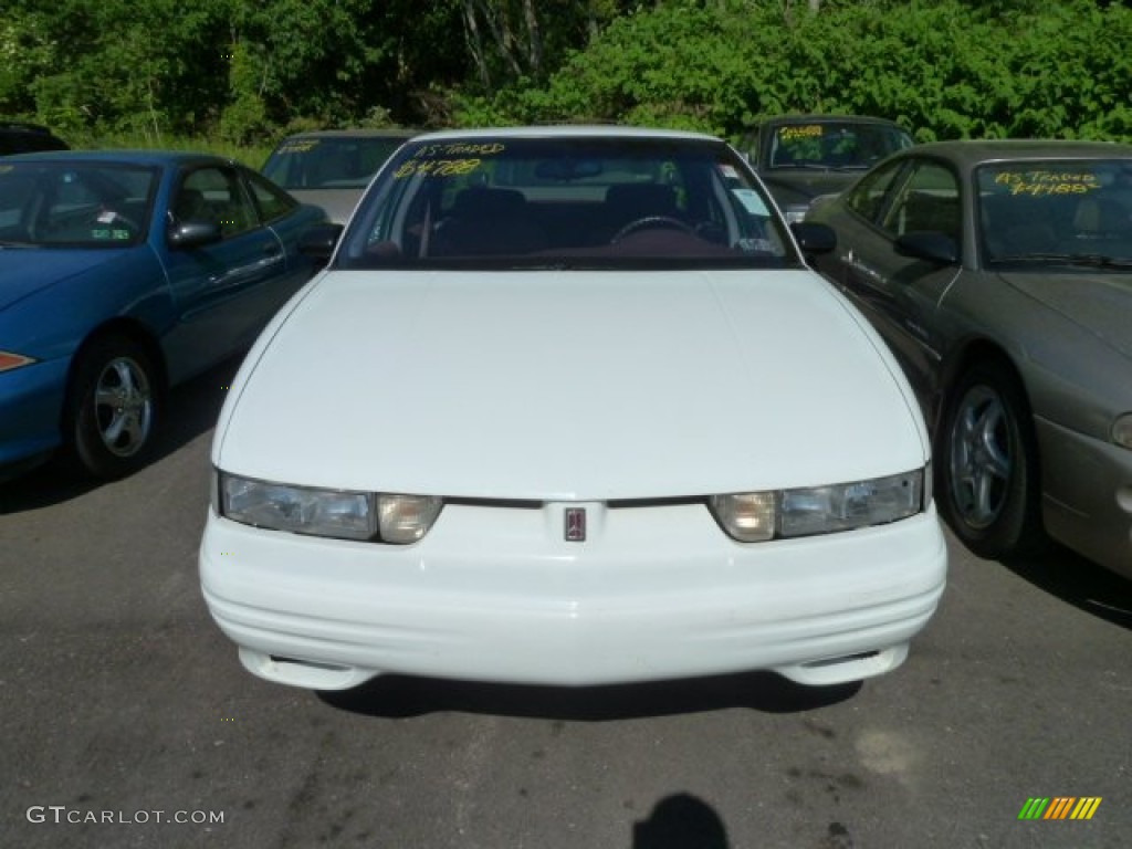 1995 Cutlass Supreme S Sedan - White / Dark Red photo #5