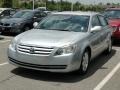 Titanium Metallic - Avalon XL Photo No. 37