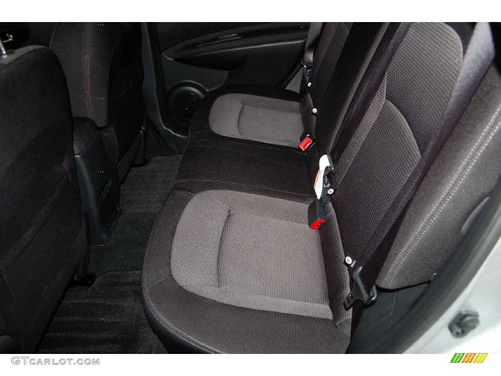 2011 Rogue SV - Silver Ice Metallic / Black photo #14