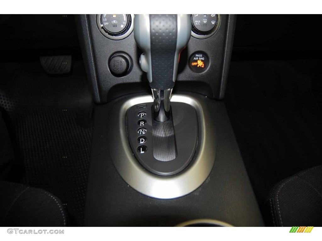 2011 Rogue SV - Silver Ice Metallic / Black photo #21