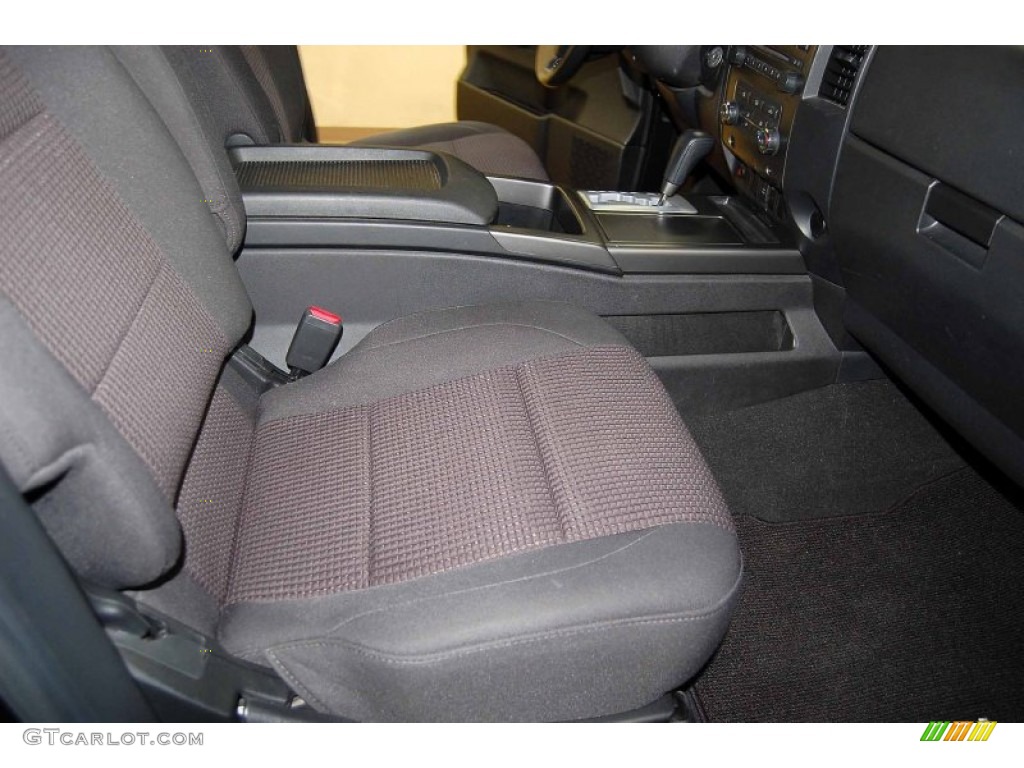 2008 Titan SE Crew Cab - Timberline Green / Charcoal photo #17