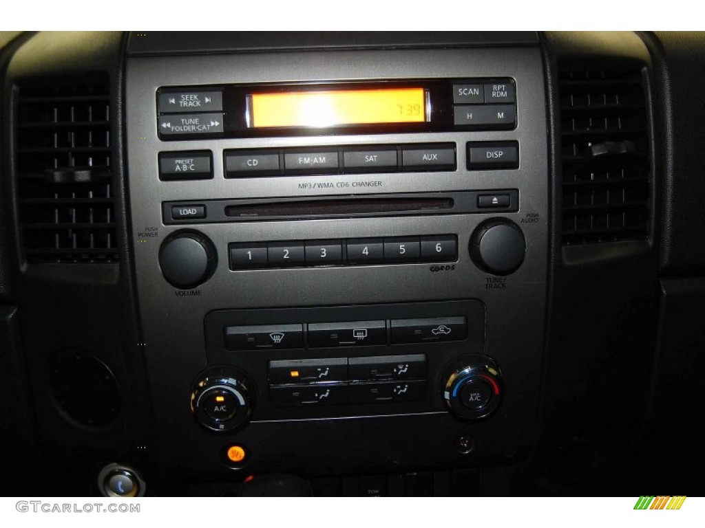 2008 Titan SE Crew Cab - Timberline Green / Charcoal photo #20